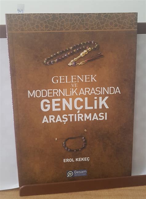 Gelenek Ve Modernlik Arasında Gençlik Araştırması EDAM Sahaf