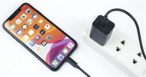 Why Does My Iphone Flash On And Off When Charging Appletoolbox