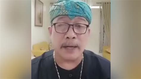 Majelis Adat Sunda Marah Ke Edy Mulyadi Dia Pakai Atribut Sunda Saat