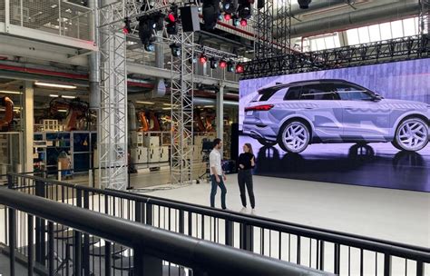 Die Audi Jahrespressekonferenz Geht In Der Montagehalle über Die Bühne