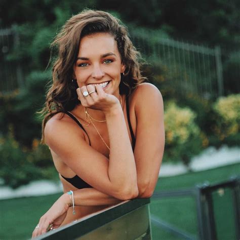 Casey Boonstra: Deixe-se convencer por uma beleza singular