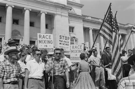 Civil Rights Movement: Desegregation Photo: Racial Integration Protest