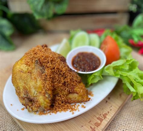 Ayam Serundeng - Delivery Momma