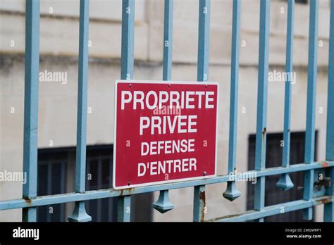 propriete privee defense dentrer means  french private property sign