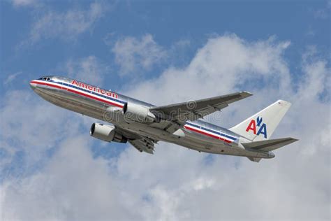 American Airlines Boeing Aircraft Takes Off From Los Angeles