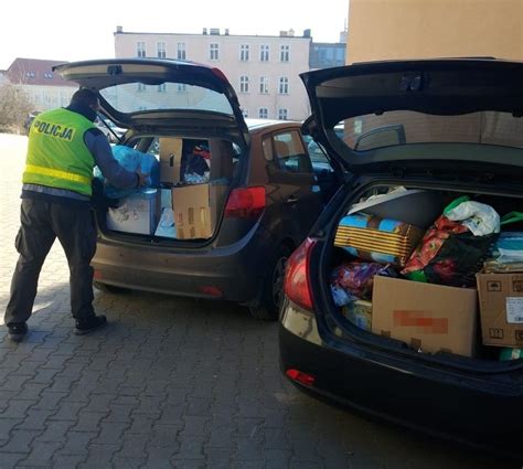 Gda Sk Policjanci Zorganizowali Zbi Rk Dla Uchod C W Z Ukrainy