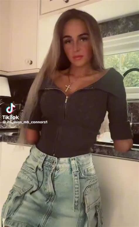 Always Looking So Hot She Is Beautiful Tumbex