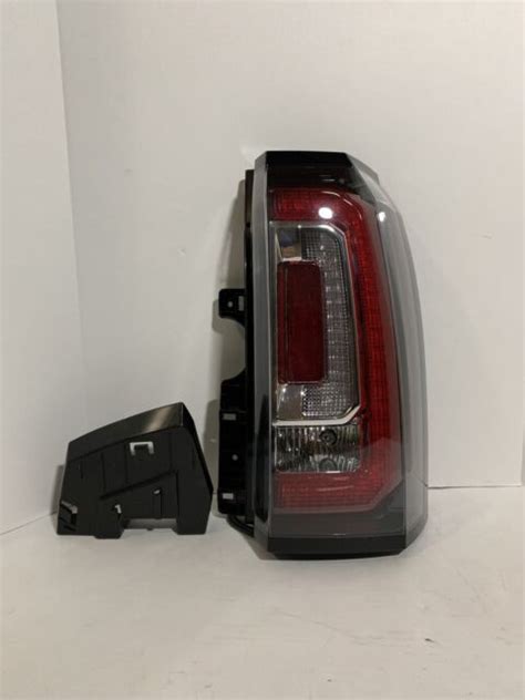 Gmc Yukon Tail Light Passenger Side Yukon Xl Denali