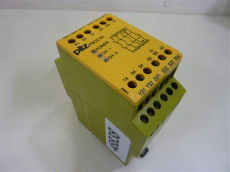 PNOZ X3 230VAC 24VDC 3n O 1n C 1so PILZ Plc Automation Parts