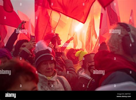 Polonia Varsovia La Independencia De Marzo Los