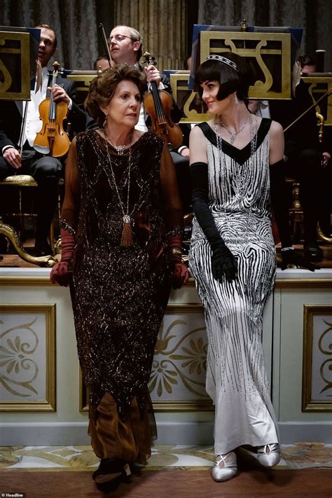 Candid snaps give fans a backstage look at Downton Abbey The Movie ...