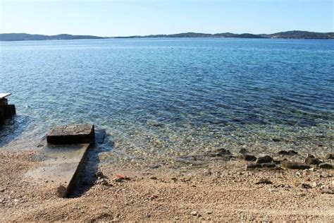 Hrvatska Zadar Samostojeća kuća u prvom redu do mora na prodaju