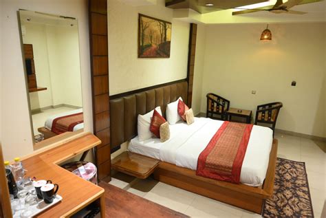 Insight And Outsight View Hotel Grand Kailash