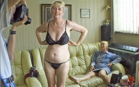 Mature Pat On Her First Photoshoot Indian Amateur Porn By FapHouse XHamster