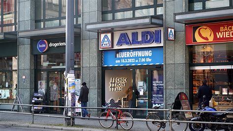 Am Checkpoint Charlie Aldi Nord eröffnet Image Filiale in Berlin