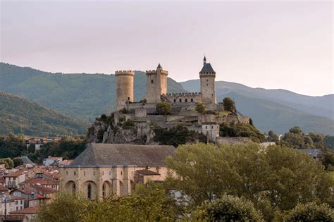 Castillo de Foix: descubre y visita la fortaleza de Ariège - Foix ...