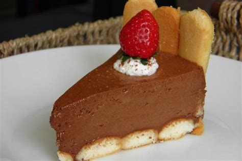 ČOKOLADNA MOUSSE TORTA Savršena slastica bez pečenja od svega 4