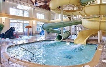 7 Kid-Friendly Hotels with Indoor Water Parks in New England