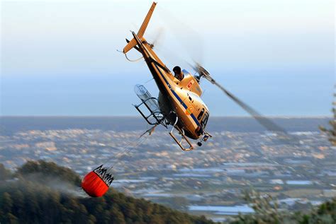 Incendi Boschivi La Regione Ha Noleggiato Una Flotta Con Sei