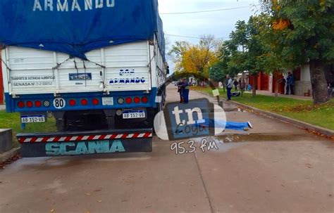 Santa Lucía Motociclista choco camión estacionado y murió en el acto