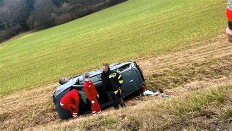 Bei Litzelsdorf Von Straße abgekommen Mit Hubschrauber ins Spital