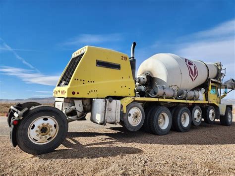 Oshkosh Axle Front Discharge Concrete Mixer Truck Ebay