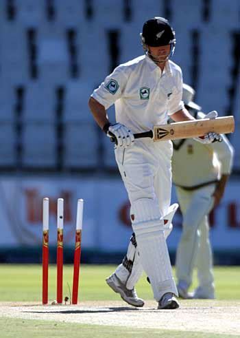 James Franklin Is Bowled By Shaun Pollock Espncricinfo