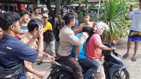 Apes Pencuri Motor Kehabisan Bensin Digebuki Pelajar Di Bekasi Teman