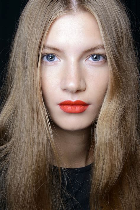 The Right Way To Wear Bold Matte Lipstick In The Summer Stylecaster