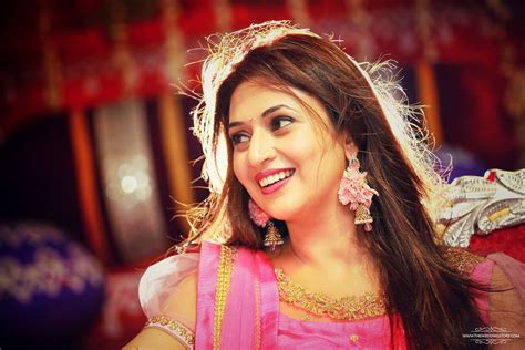 Divyanka Tripathi Actress 03380 Baltana