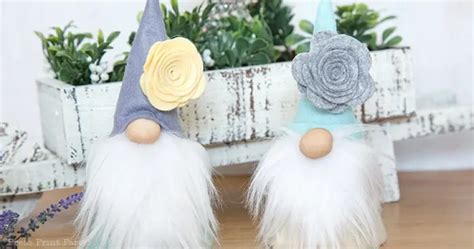 Easy Diy Spring Gnomes With Tutorials That Are No Sew