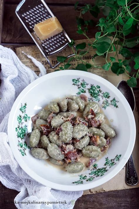 Szpinakowe gnocchi w sosie z gorgonzolą i szynką Bernika mój