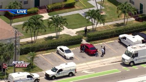 Homicide Investigation Underway After Womans Body Found In Miami