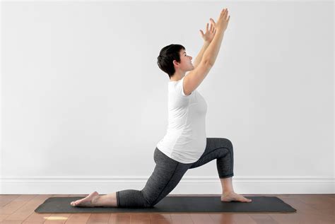 6 Prenatal Yoga Poses For Your 1st Trimester Yoga Mamas Torontos