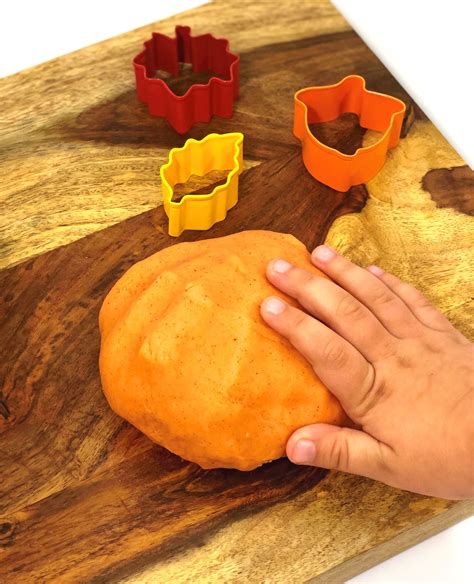 How To Make The Easiest Pumpkin Spice Playdough Luria And Co