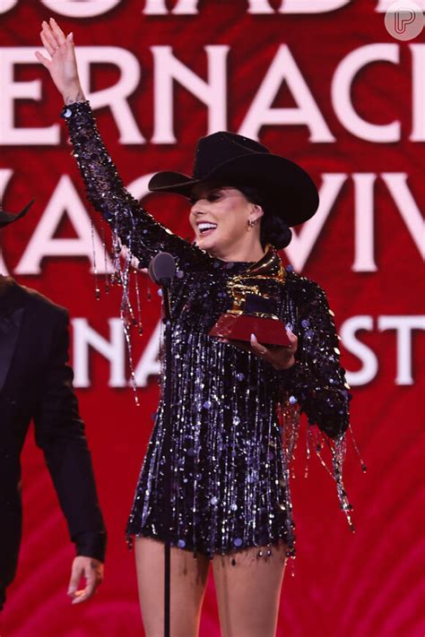 Ana Castela Chorando - Emocionou! Ana Castela chora ao ganhar Grammy Latino de Melhor Álbum de ...