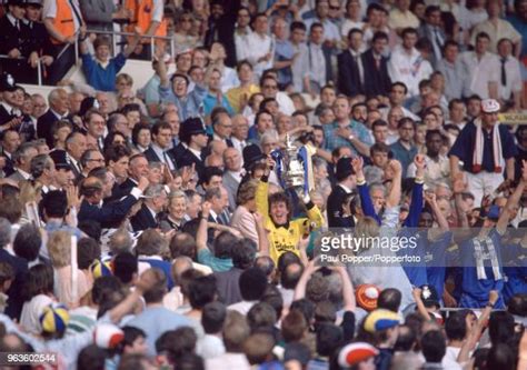 Goalkeeper Dave Beasant Photos And Premium High Res Pictures Getty Images