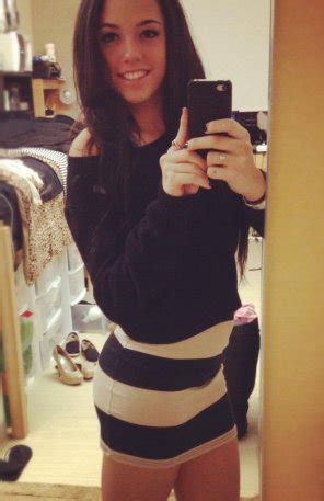 Tight Skirt Porn Pic