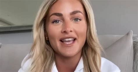 Love Islands Claudia Fogarty Admits Its Been Hard As She Breaks