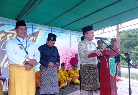 Bupati Satono Buka Festival Seni Tari Radat Ajak Masyarakat Lestarikan