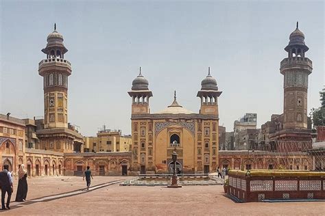 Discover Lahore City With Wagah Border Lahore Fort Full Day Trip