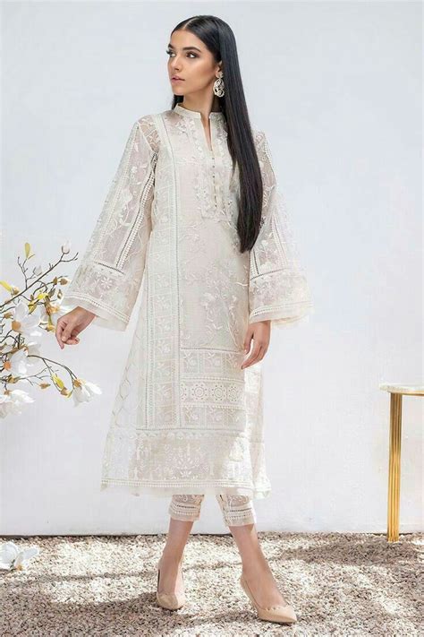 Pin By Secret Writer On Stylish Dresses Pakistani White Dress