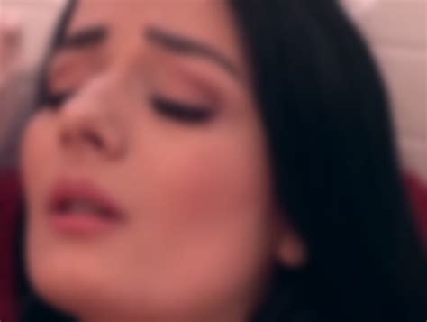 Gina Boobs Legata Troia Bondage Inserita In Un Sandwich Sex Racconto