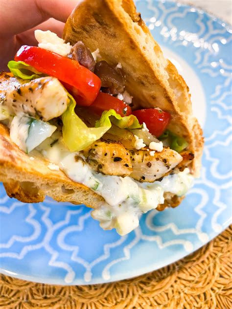 Greek Chicken Pita With Tzatziki Desocio In The Kitchen