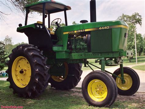 John Deere 4440 Hi Crop Tractor Photos Information