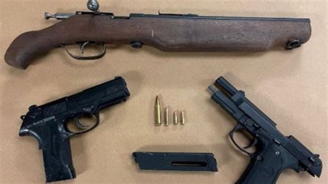 London Police Seize Sawed Off Shotgun Replica Firearms During