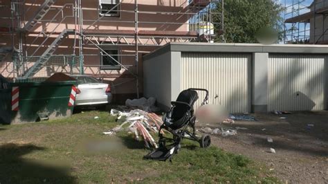 Duisburg Mutter 19 nach mutmaßlicher Auto Attacke tot Baby 1