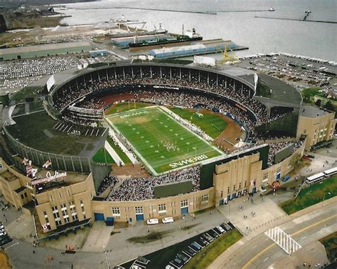 CLEVELAND - Cleveland Stadium (74,438 | 1931 - 1996) | Page 3 | SkyscraperCity Forum