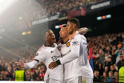 Marcus Rashford rực sáng MU cầm chân Barca tại Camp Nou