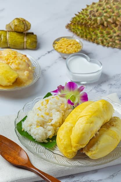 Riz Gluant Sucr Tha Avec Durian Dans Un Dessert Photo Gratuite